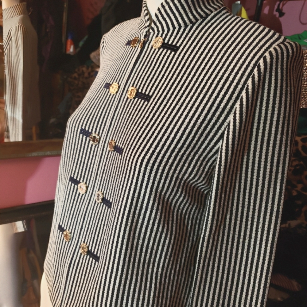 St. John collection lightweight blazer